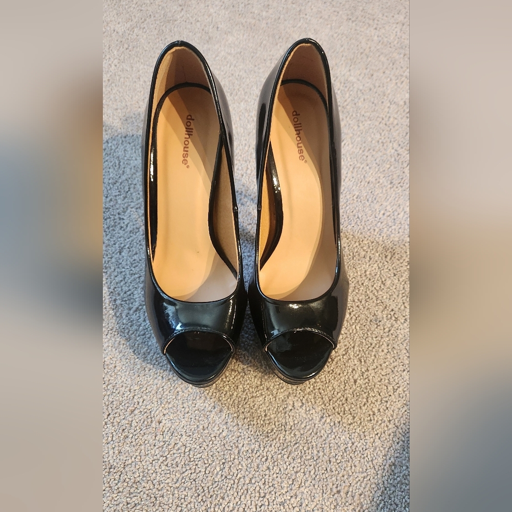 Dollhouse Black Heels Elegant Design